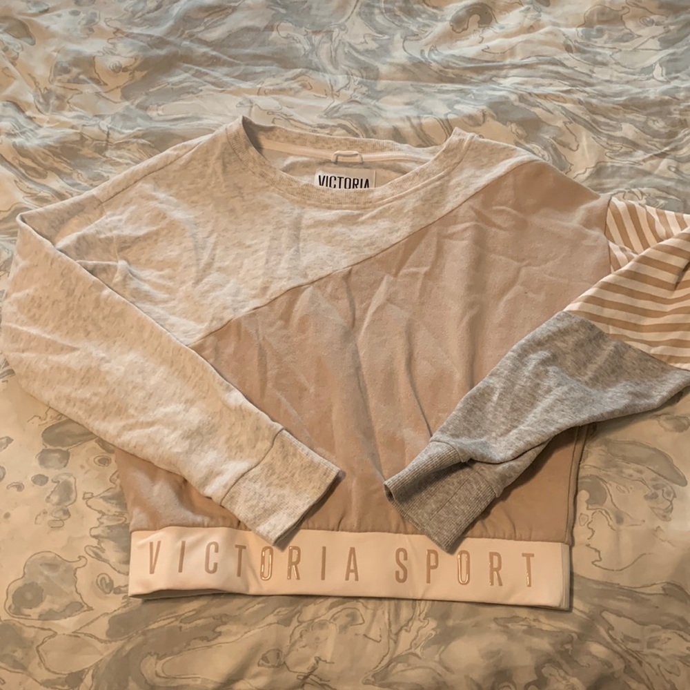 Victoria Sport Long Sleeve Top